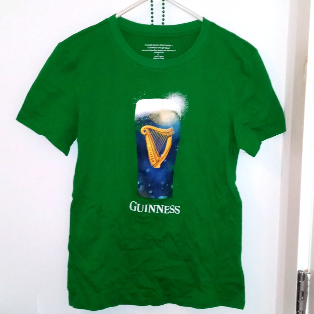 Guinness Women's T-shirt 👕 Size L